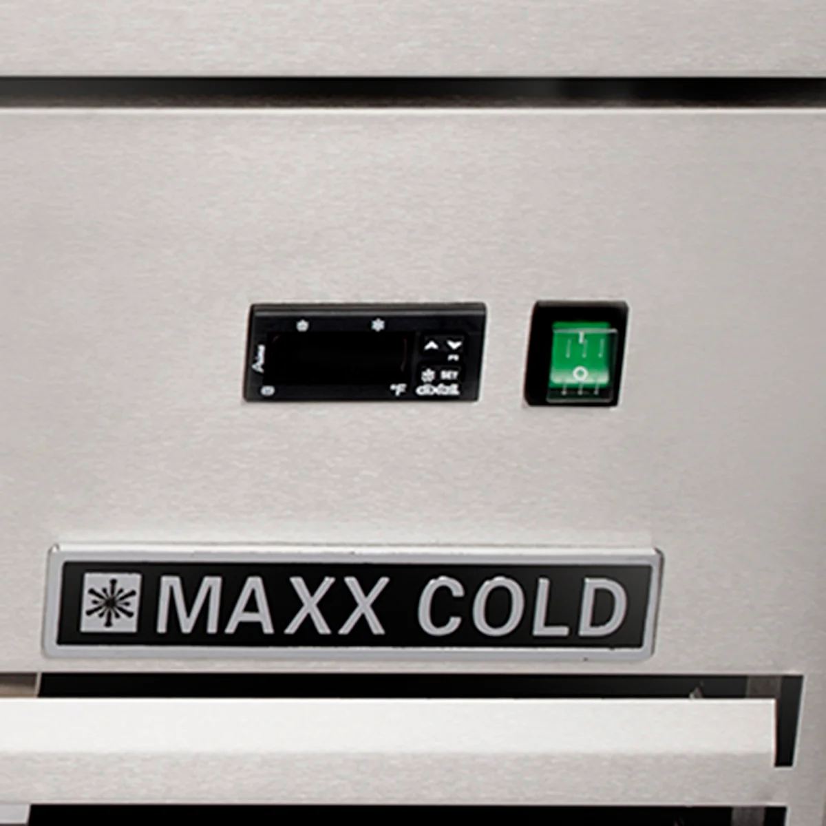 Maxx Cold X-Series Four-Drawer Refrigerated Chef Base - Image 3
