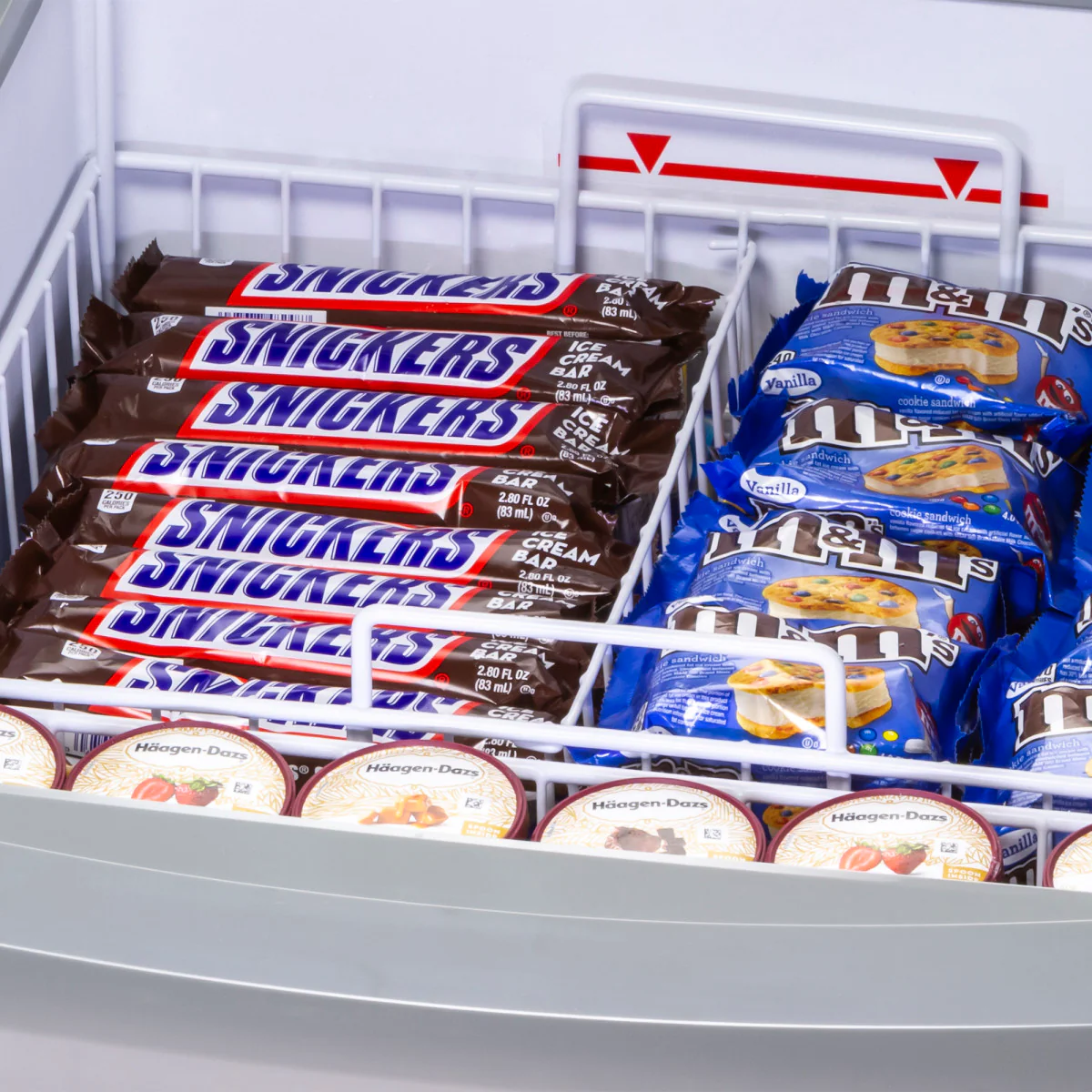 Maxx Cold X-Series Curved Glass Top Mobile Ice Cream Display Freezer - Image 3