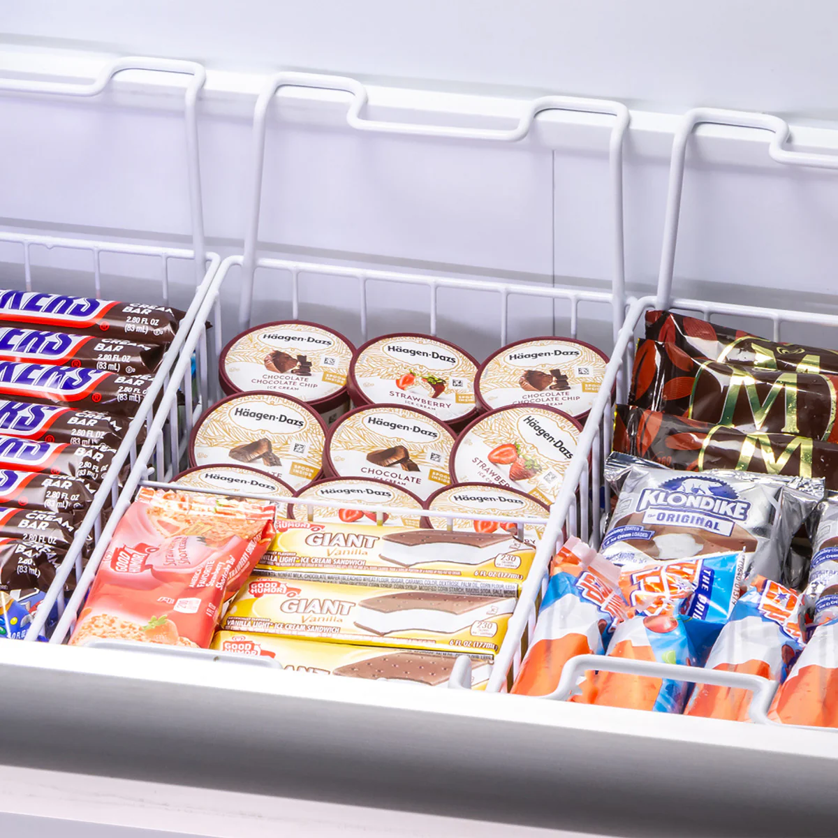 Maxx Cold X-Series Curved Glass Top Mobile Ice Cream Display Freezer - Image 3