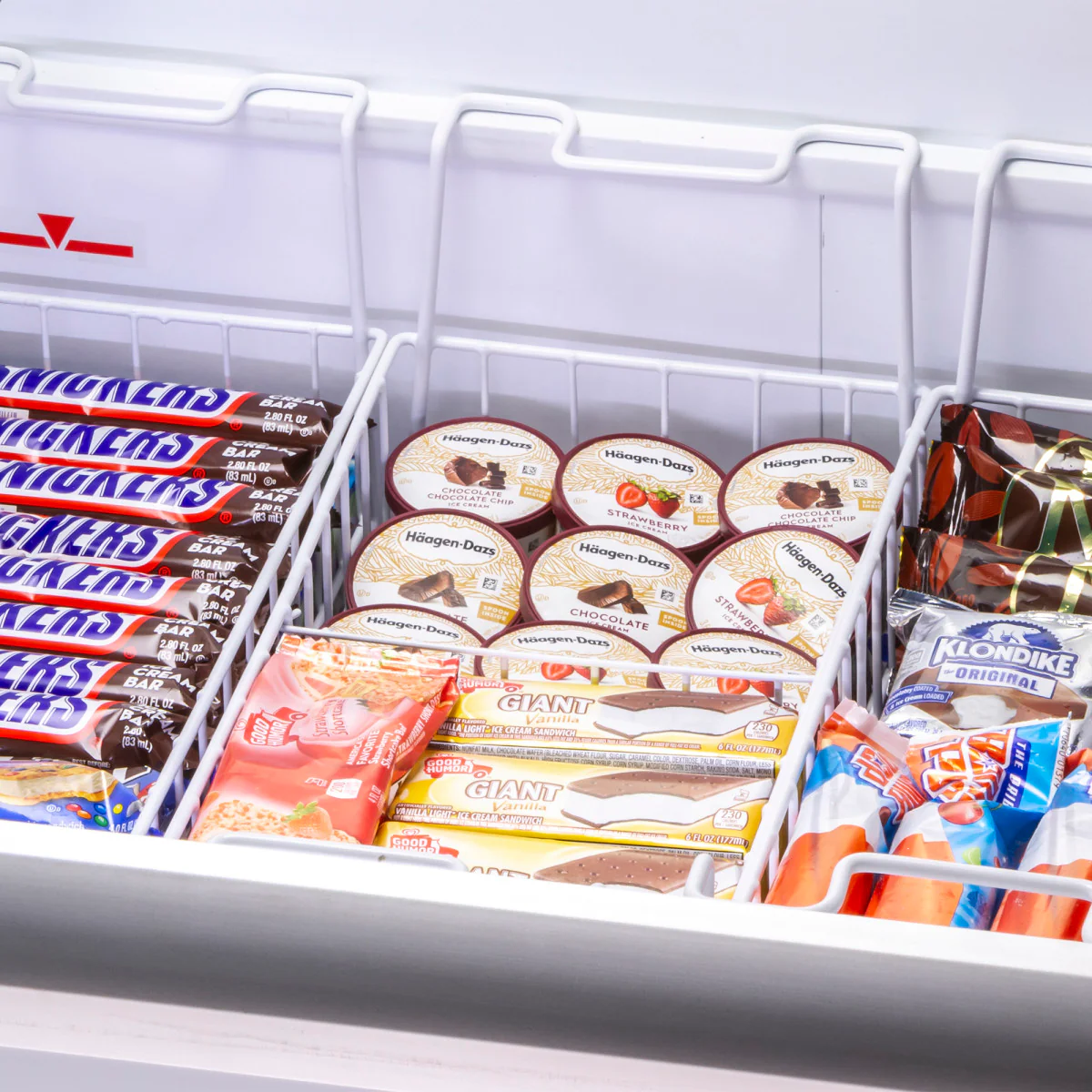 Maxx Cold X-Series Curved Glass Top Mobile Ice Cream Display Freezer - Image 3