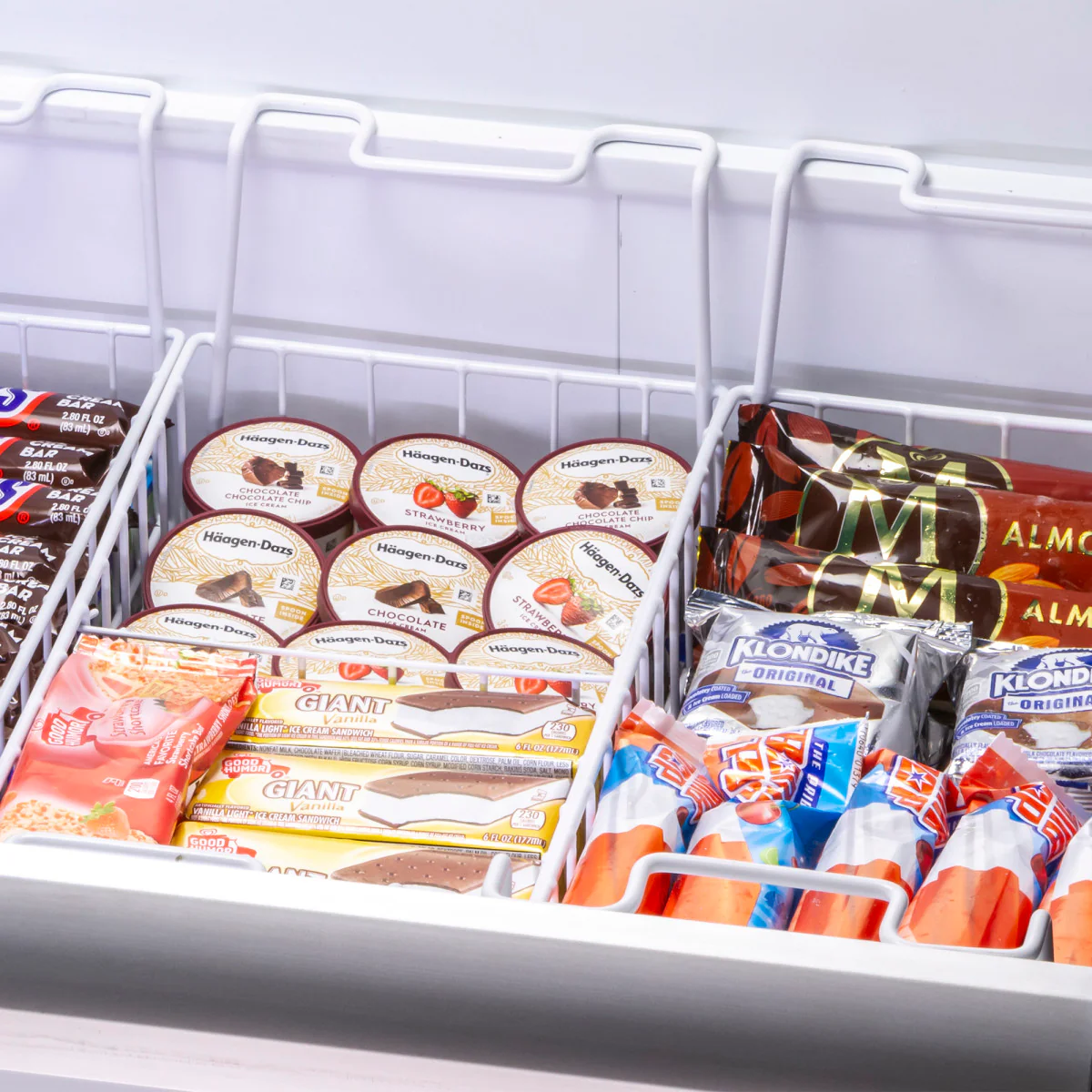 Maxx Cold X-Series Curved Glass Top Mobile Ice Cream Display Freezer - Image 3