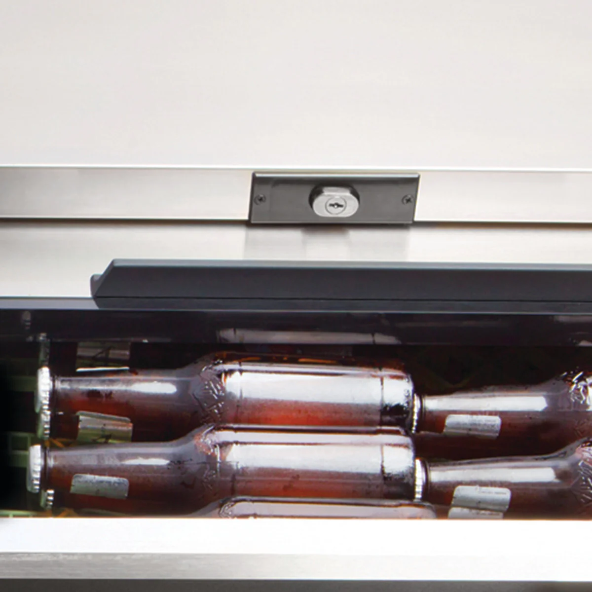 Maxx Cold X-Series Horizontal Bottle Cooler - Image 5