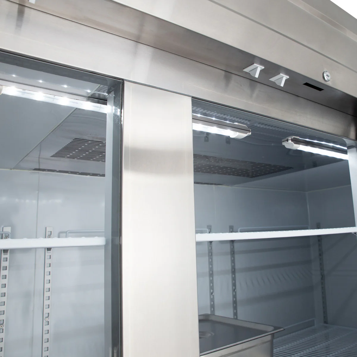 Maxx Cold V-Series 3 Solid Door Reach-In Refrigerator, Bottom Mount - Image 5
