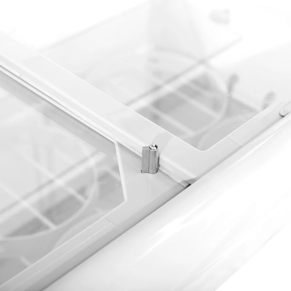 Maxx Cold X-Series Sliding Glass Top Mobile Ice Cream Display Freezer - Image 6