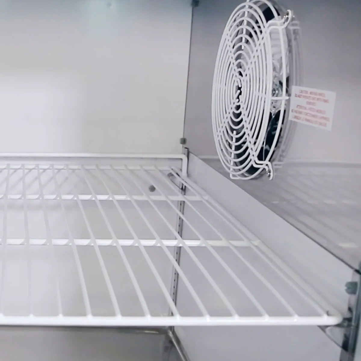 Maxx Cold X-Series Three-Door Refrigerated Pizza Prep Table - Image 6