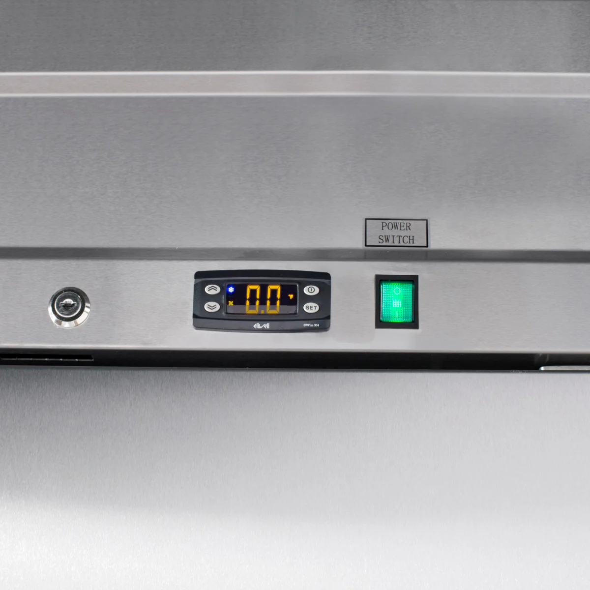Maxx Cold Bottom Mount 2 Door Reach-In Freezer - Image 5